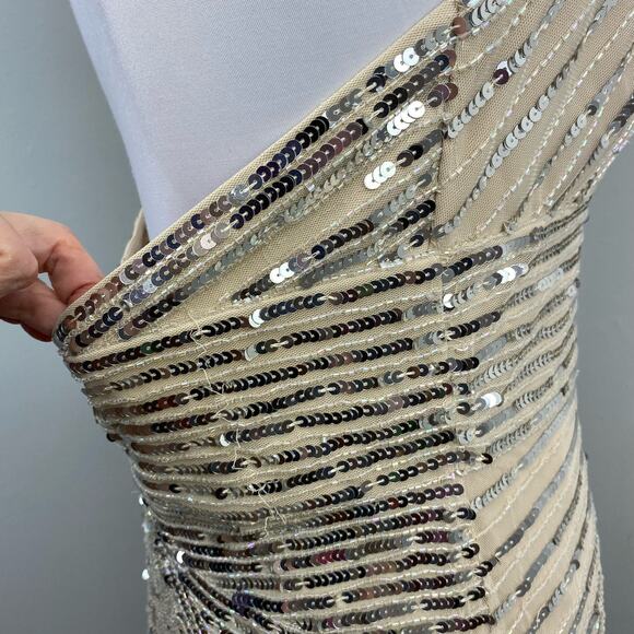 Mac Duggal Silver Embellished Keyhole Halter Strap Draped Gown Size 10 $498 5650 - Picture 10 of 12